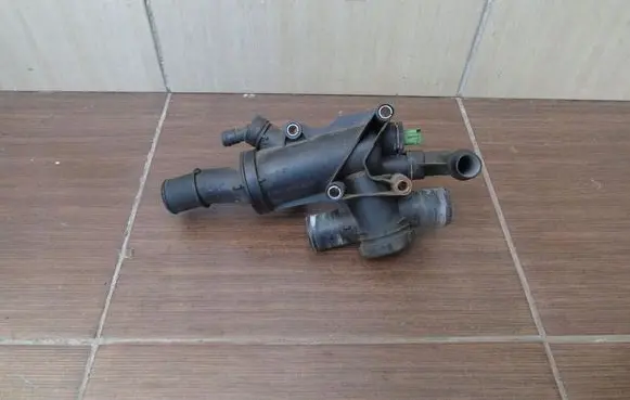 Peugeot 407 Thermostat 