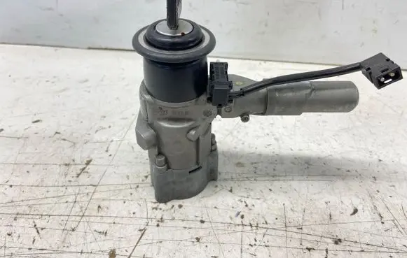Mercedes-Benz 190 W201 Ignition lock 1244622130 A1244622130 1245450114