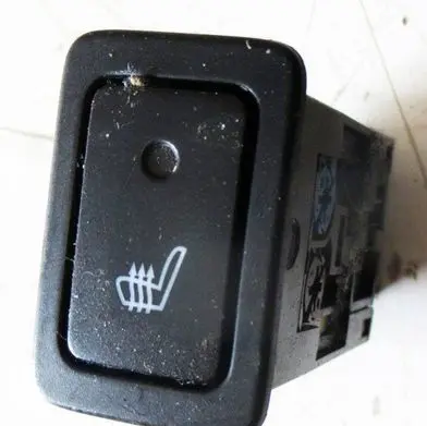 Suzuki Baleno IV Seat heating switch 