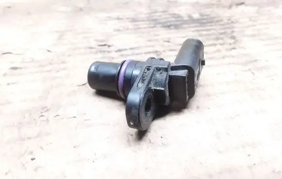 Skoda Fabia Mk3 (NJ) Camshaft position sensor 04C907601