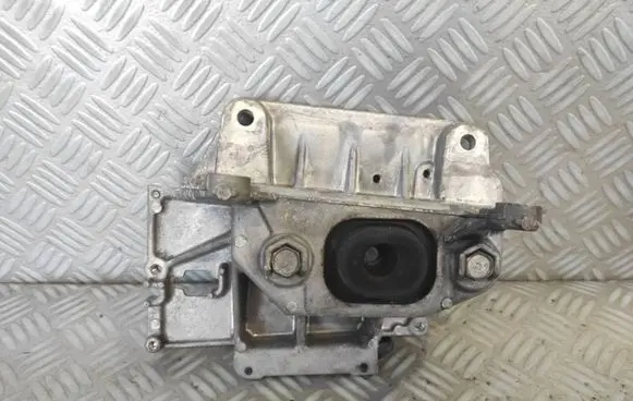 Nissan Juke I F15 Engine mount vacuum valve 