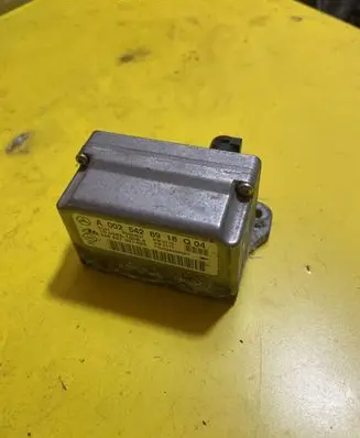Mercedes-Benz C W203 ESP acceleration yaw rate sensor A0025428918 0025428918