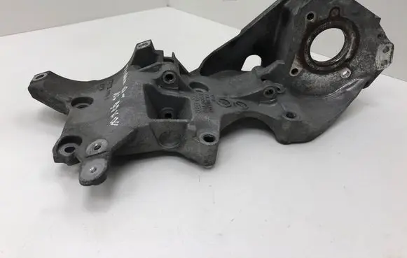 Volkswagen Touran II Generator/alternator bracket 03L903143K