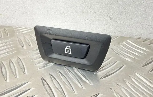 BMW 5 G30 G31 G38 Tailgate opening switch 9275120