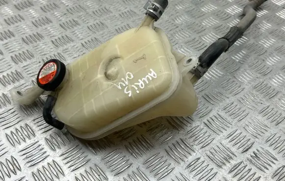 Toyota Auris E180 Coolant expansion tank/reservoir 164800D030 62971LS
