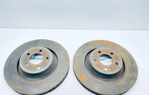 Ford Mustang VI Front brake disc GR3Z1125J