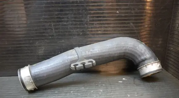 Volkswagen Golf V Intercooler hose/pipe