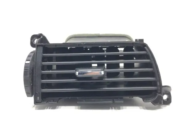 Honda Odyssey Dashboard side air vent grill/cover trim 77620-TK8-A010-20