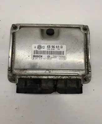 Volkswagen Golf IV Engine control unit/module 038906019CR 0281010663