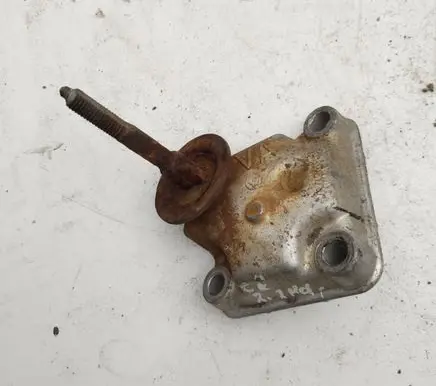Citroen C8 Engine mounting bracket 1485381080
