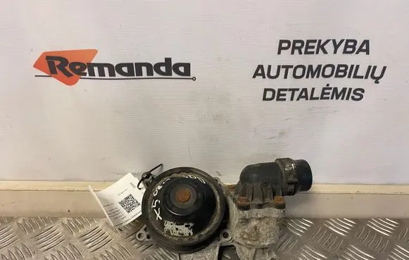 BMW X5 E70 Water pump 