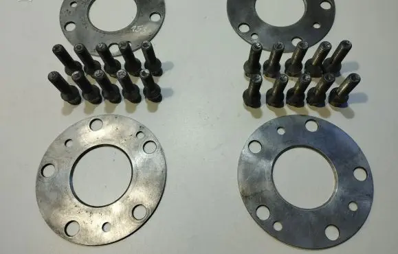 Volkswagen Touareg I Nuts/bolts 