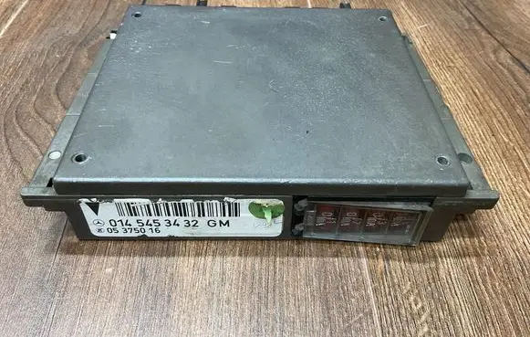 Mercedes-Benz S W140 Engine control unit/module 0145453432