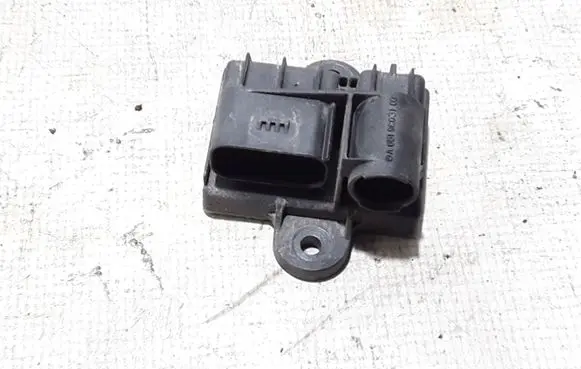 Mercedes-Benz GLA W156 Glow plug pre-heat relay A6519003103