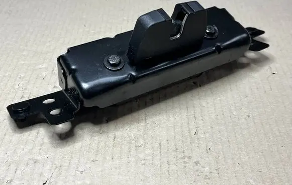Peugeot 208 II Tailgate lock latch 8719F8
