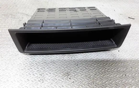 Skoda Octavia Mk2 (1Z) Glove box 1Z0862639