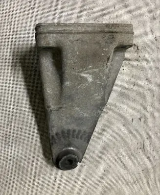 Mercedes-Benz C W204 Engine mounting bracket A6462230704