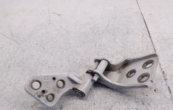 Citroen Berlingo Loading door lower hinge 