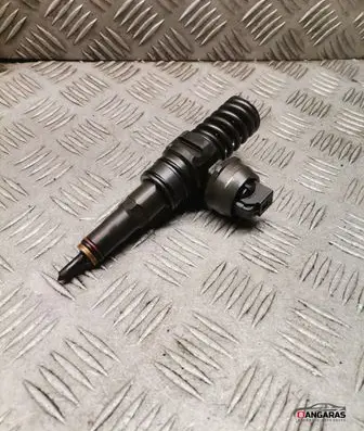 Skoda Roomster (5J) Fuel injector 038130073BP