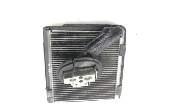 Volkswagen Golf V Air conditioning (A/C) radiator (interior) 1K0820679