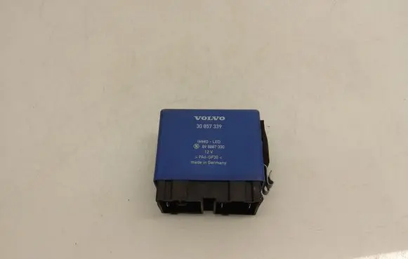 Volvo S40, V40 Other relay 30857339