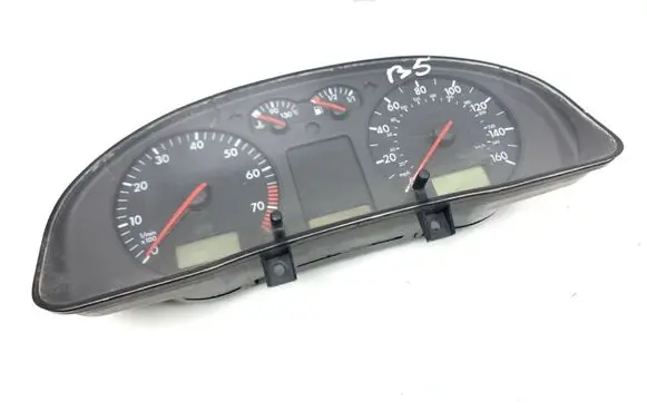 Volkswagen PASSAT B5 Speedometer (instrument cluster) 3B0919930Q
