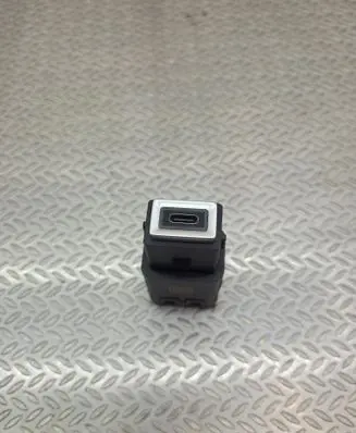 USB socket connector