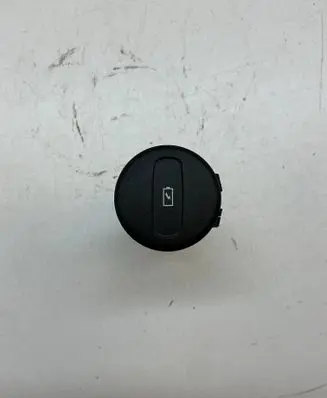 Volvo S60 USB socket connector 32371568 230222