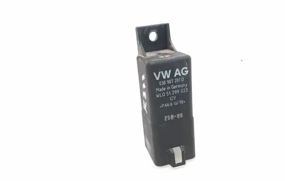Volkswagen Caddy Glow plug pre-heat relay 038907281D