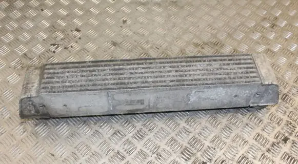 BMW 5 E60 E61 Intercooler radiator 7787446