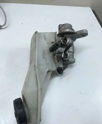 Renault Koleos I Master brake cylinder