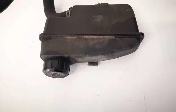 Volvo S60 Power steering fluid tank/reservoir 30645621