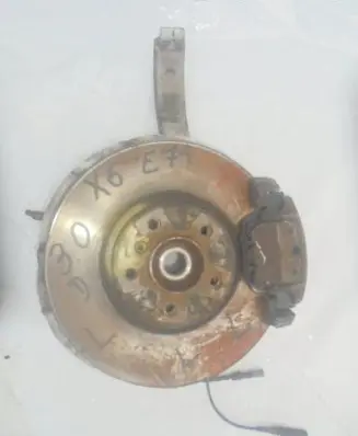 BMW X6 E71 Front wheel hub spindle knuckle