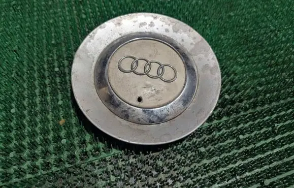 Audi A4 S4 B5 8D Original wheel cap 4F0601165