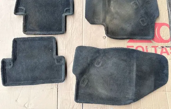 Volvo S60 Car floor mat set 09182223 09468872 09182222