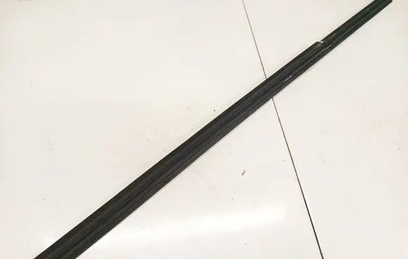 Toyota Avensis T250 Rear door glass trim molding 