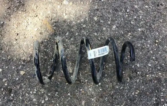 Jeep Cherokee Front coil spring 68372902AA