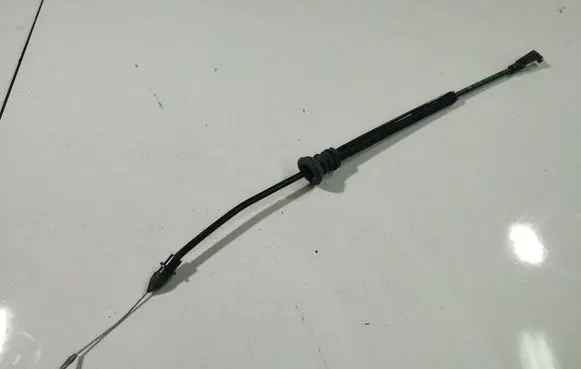 Skoda Octavia Mk2 (1Z) Front door cable line 