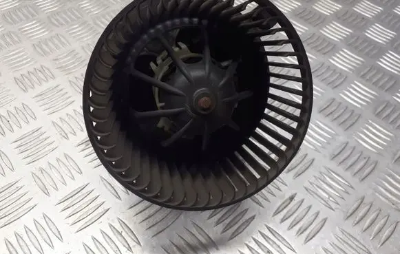 Renault Megane II Front door blower motor 030911X