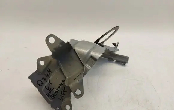 Audi Q7 4M Fender mounting bracket 4m0821131p-jl01