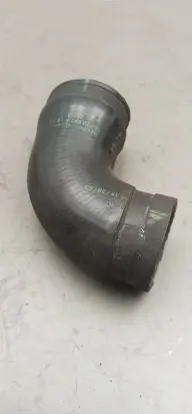 BMW 5 E39 Intercooler hose/pipe 2248622