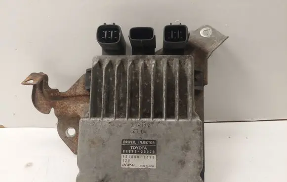 Toyota Avensis T250 Fuel injection control unit/module 1310001371 8987120070