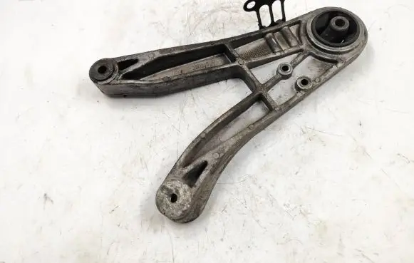 Volvo S80 Engine mounting bracket 06587 3524347