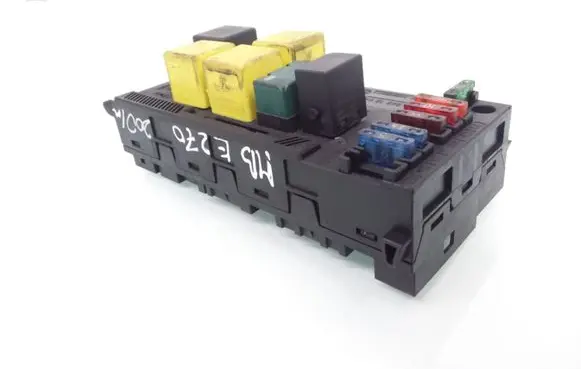 Mercedes-Benz E W210 Fuse module 0025451901