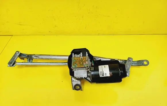 Fiat Punto (176) Front wiper linkage and motor