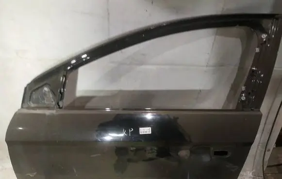 Ford Mondeo MK IV Front door juodos
