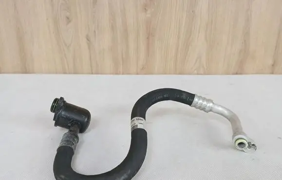 Mercedes-Benz SLK R170 Air conditioning (A/C) pipe/hose 1112305856 A1112305856