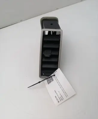 Dashboard side air vent grill/cover trim