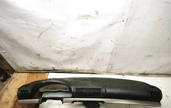 Audi A4 S4 B5 8D Dashboard