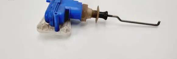Audi 80 90 B3 Central locking vacuum pump 893862123
